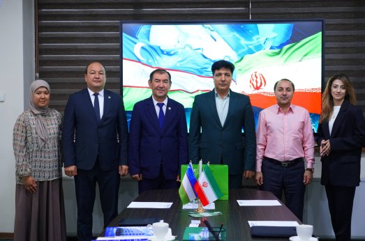 رئیس پژوهشگاه از دانشگاه دولتی زبان های جهانی  تاشکند ازبکستان بازدید و  با مسوولان دانشگاه دیدار کرد.